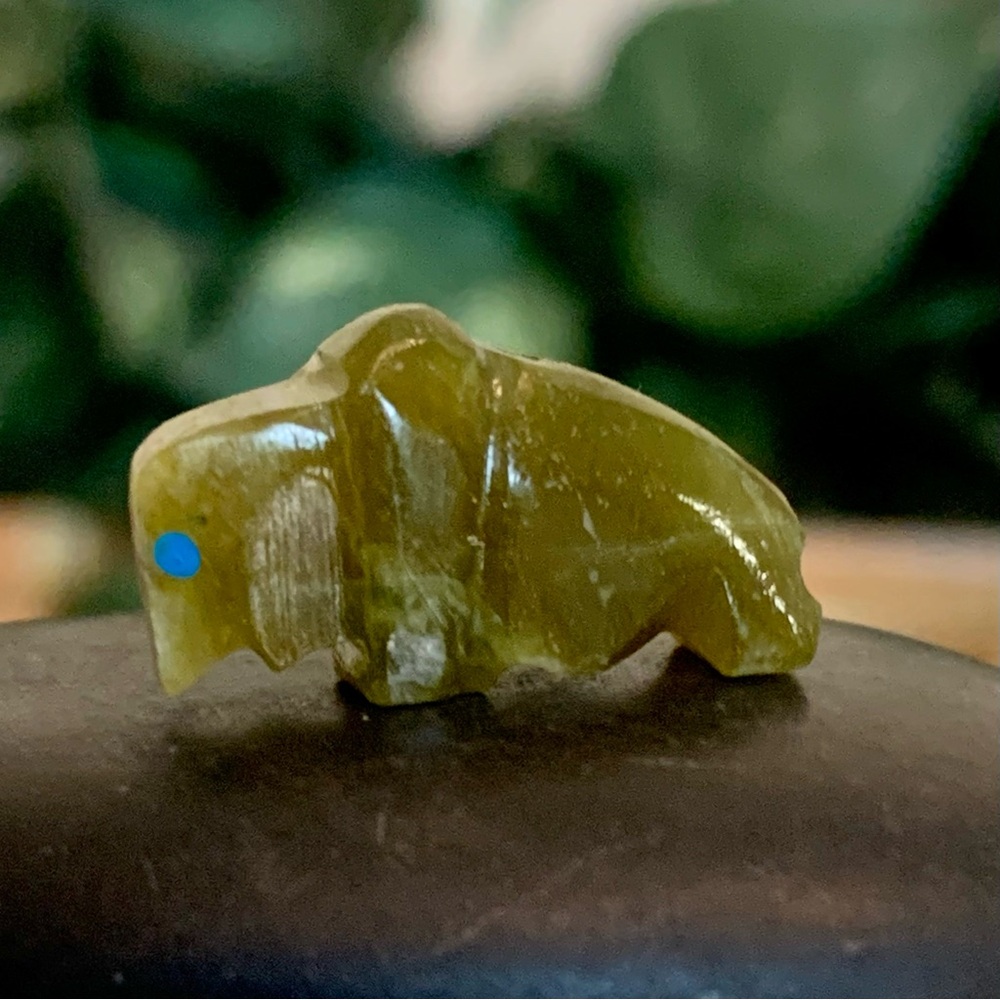 Native American Style Serpentine Carved Zuni Buffalo Bead Top Drilled Animal .9" - Picture 3 of 16